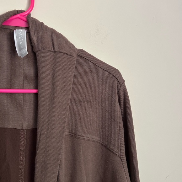 Athleta Canopy Wrap in Nirvana Size Large - Picture 2 of 9